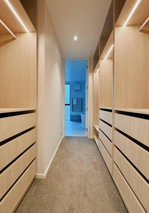 Apartmán Black-Luxe Living In The Heart Of City Christchurch Exteriér fotografie